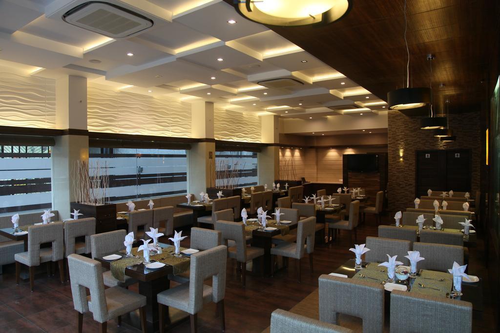 Le Grande Residency -Unmarried Couples Are Not Allowed Ahmedabad Exterior photo